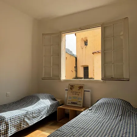 Nyaraló Au Coeur Du Village De *