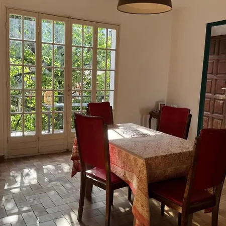 Au Coeur Du Village De بيت للعطل *