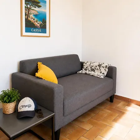 Au Coeur Du Village De Holiday home